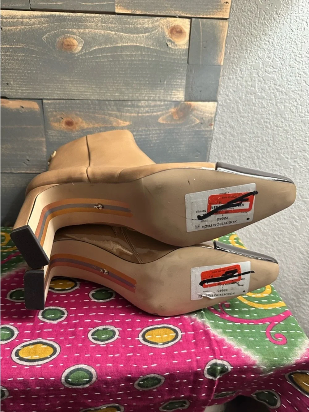 NWOT Sam Edelman Saige 2 Camel  Ankle Boots with Rich Chocolate Toe